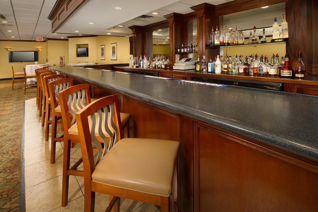 Quality Inn Windsor Mill Экстерьер фото